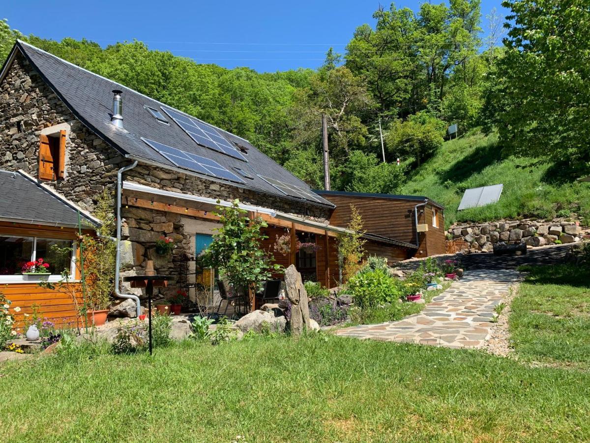 Chambres D'Hotes Le Lepadou-Bas Saint-Chély-dʼAubrac Екстериор снимка