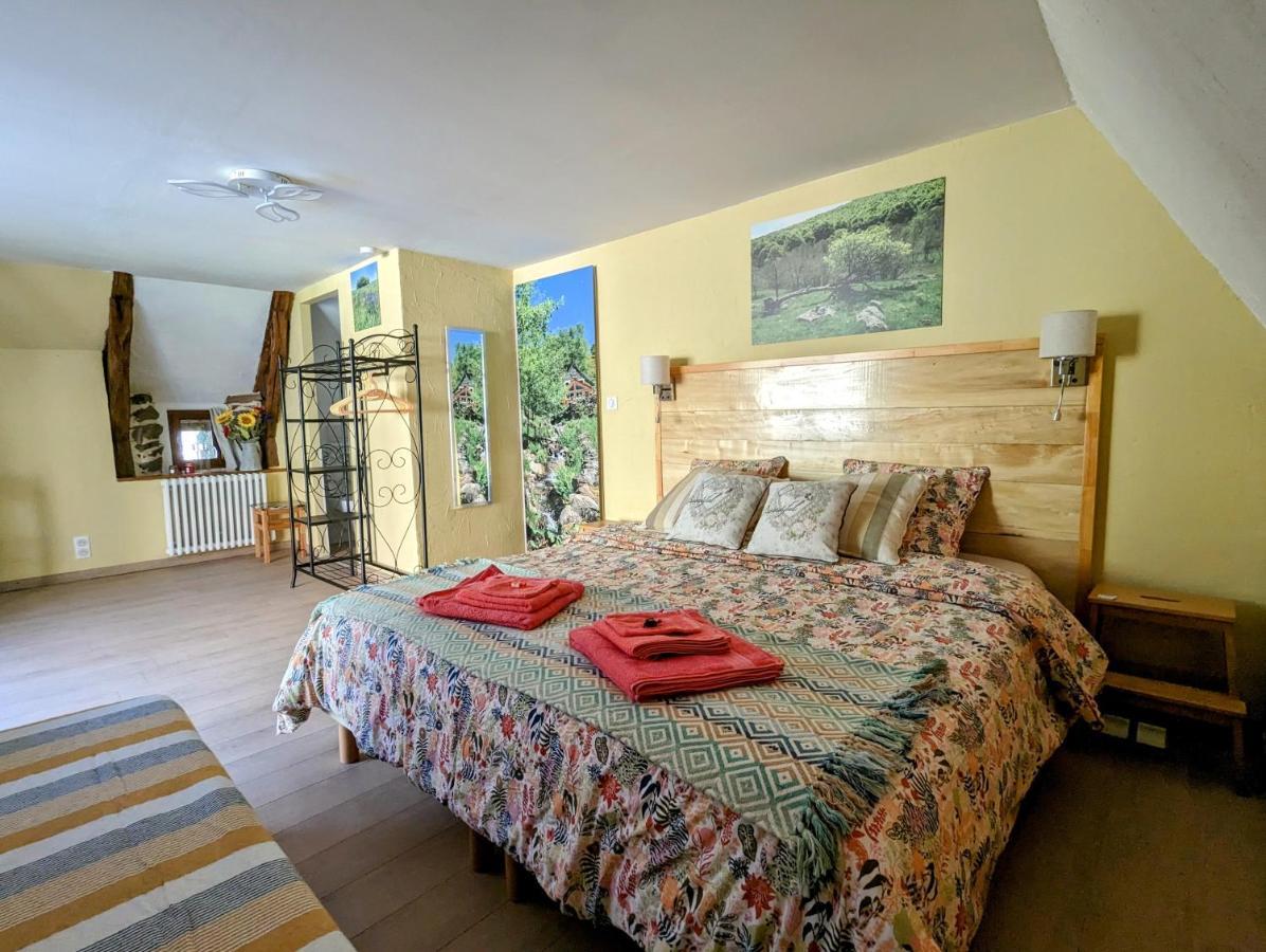 Chambres D'Hotes Le Lepadou-Bas Saint-Chély-dʼAubrac Екстериор снимка